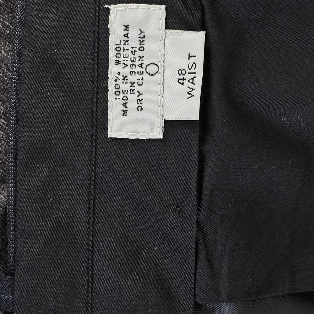 Sophisticated Black Pinstripe Men's Suit - Picture 9 of 11